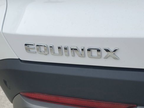 New 2026 Chevrolet Equinox LT image 7