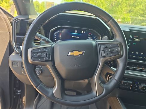 Used 2023 Chevrolet Silverado 1500 High Country w/ High Country Premium Package AWD/4WD image 16