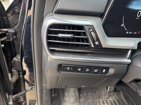 Used 2025 Kia Telluride SX Prestige X-Line image 12