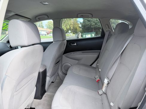 Used 2015 Nissan Rogue S w/ Convenience Package image 9