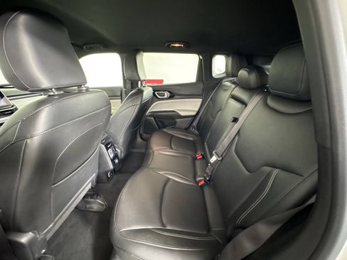 Used 2025 Jeep Compass Limited AWD/4WD image 35