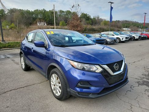 Used 2022 Nissan Rogue Sport S image 1