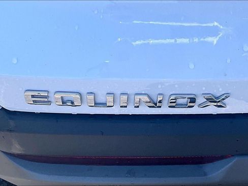 Used 2026 Chevrolet Equinox LT FWD image 8
