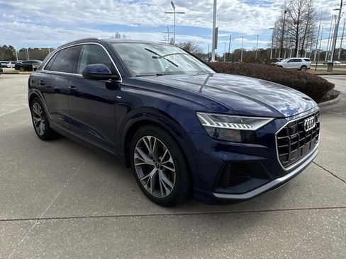 Used 2021 Audi Q8 Prestige w/ Prestige Package AWD/4WD image 3
