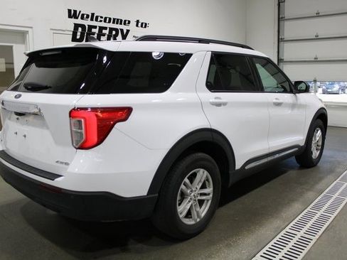 Used 2023 Ford Explorer XLT image 6