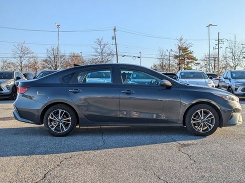 Used 2024 Kia Forte LXS image 4