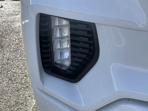 Used 2020 GMC Sierra 1500 Elevation image 10