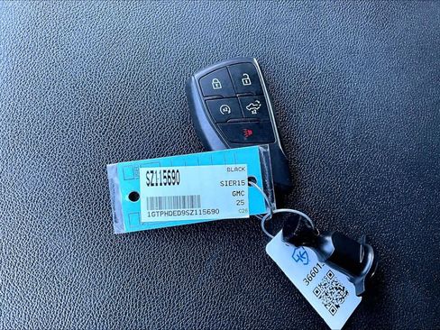 Used 2025 GMC Sierra 1500 SLT image 15