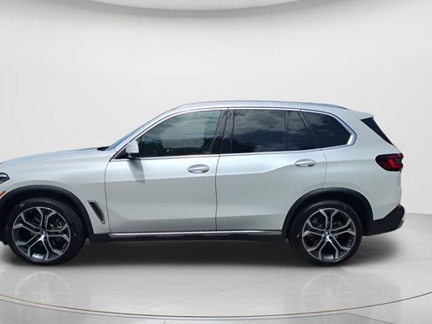 Used 2022 BMW X5 sDrive40i w/ Premium Package RWD image 8