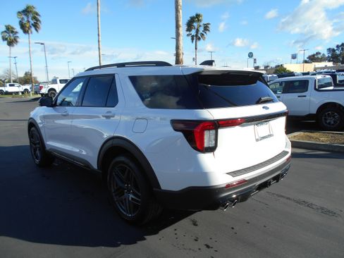 New 2026 Ford Explorer ST image 26