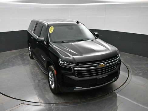 Used 2024 Chevrolet Suburban LT image 29