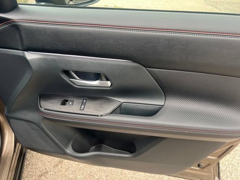 Certified 2025 Nissan Kicks SR AWD/4WD image 22