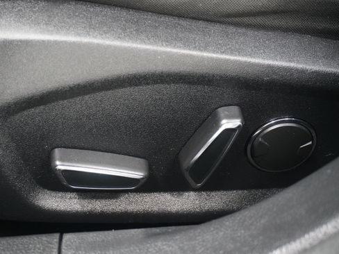 Used 2019 Ford Fusion SE FWD image 15