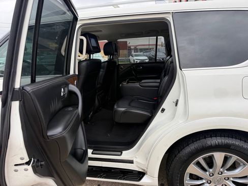 Used 2016 INFINITI QX80 4WD w/ Driver's Assistance Package image 15