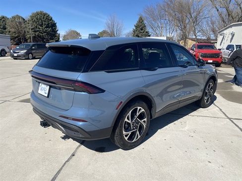 Used 2025 Lincoln Nautilus Premier w/ Equipment Group 102A image 10