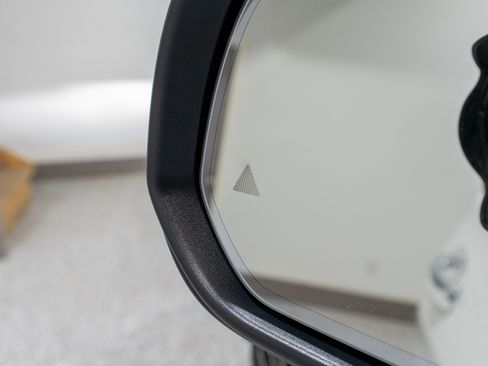 Used 2025 Mercedes-Benz GLS 450 4MATIC image 13