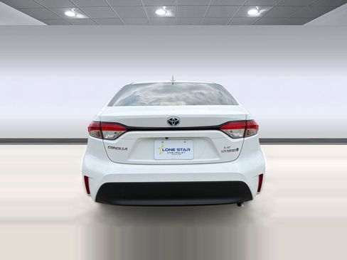 Used 2024 Toyota Corolla LE FWD image 10