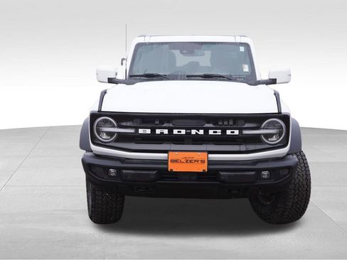 Certified 2025 Ford Bronco Outer Banks w/ Sasquatch Package image 12