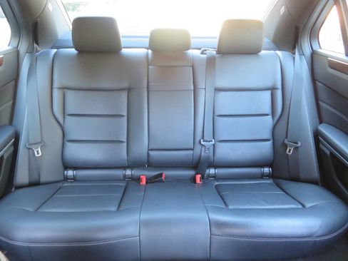 Used 2014 Mercedes-Benz E 350 E 350 Sport 4MATIC AWD 4dr Sed image 20