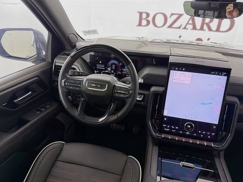 Used 2025 GMC Yukon XL AT4 Ultimate AWD/4WD image 28