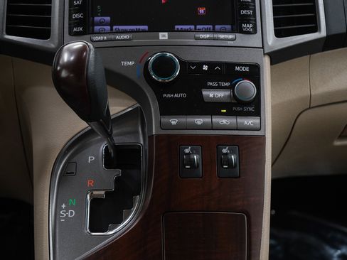 Used 2009 Toyota Venza AWD image 21
