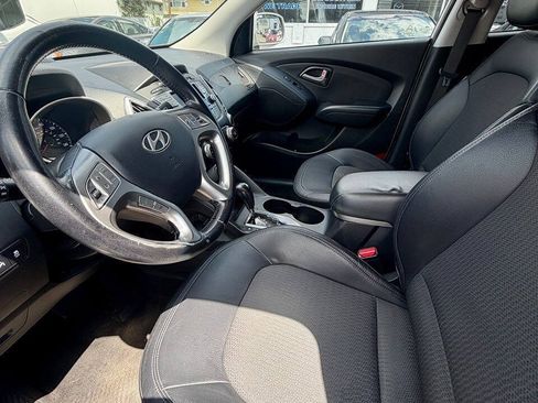Used 2011 Hyundai Tucson GLS AWD/4WD image 14