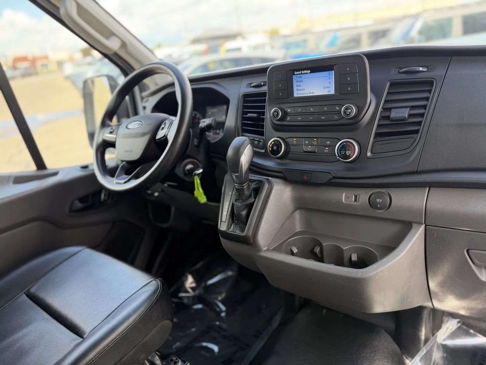Used 2023 Ford Transit 250 Medium Roof AWD image 18
