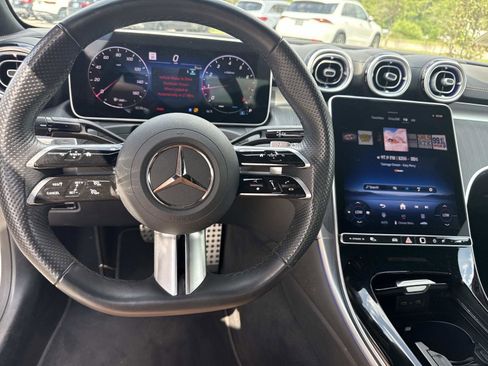 Used 2025 Mercedes-Benz CLE 300 4MATIC Coupe image 21
