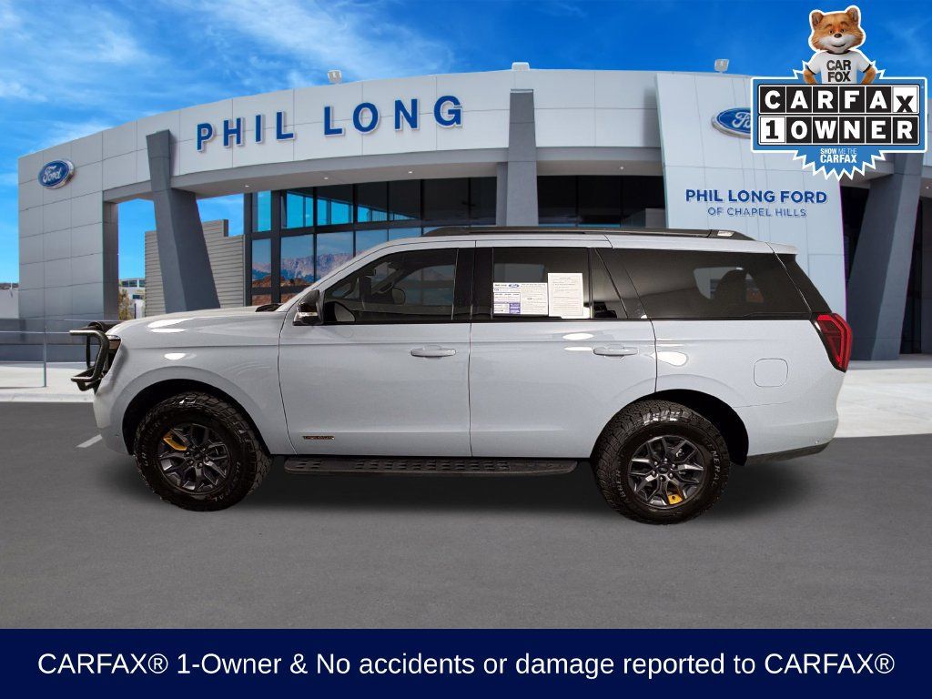 Used 2025 Ford Expedition Tremor AWD/4WD image 2