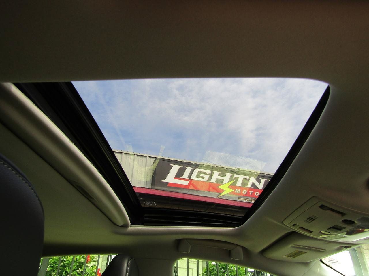Used 2015 Lexus IS 250 RWD image 8