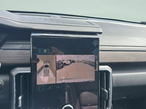 New 2026 GMC Acadia Denali w/ Super Cruise Package AWD/4WD image 15