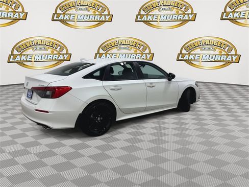 Used 2023 Honda Civic Sport image 3