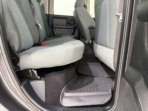 Used 2018 RAM 1500 Express AWD/4WD image 23