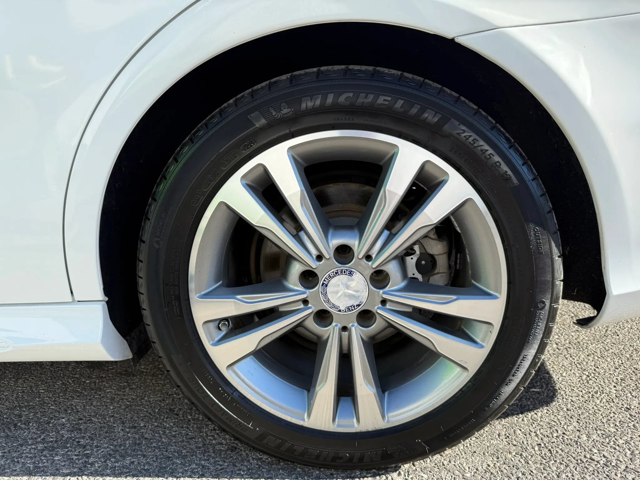 Used 2014 Mercedes-Benz E 250 BlueTEC Sedan w/ Premium 1 Package image 8