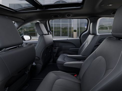 New 2026 Chrysler Pacifica Select w/ S Appearance Package image 26