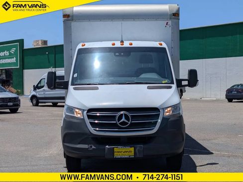 Used 2019 Mercedes-Benz Sprinter 170 image 2