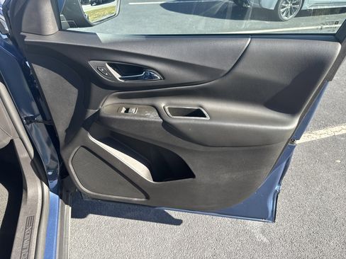 Used 2024 Chevrolet Equinox LT image 36