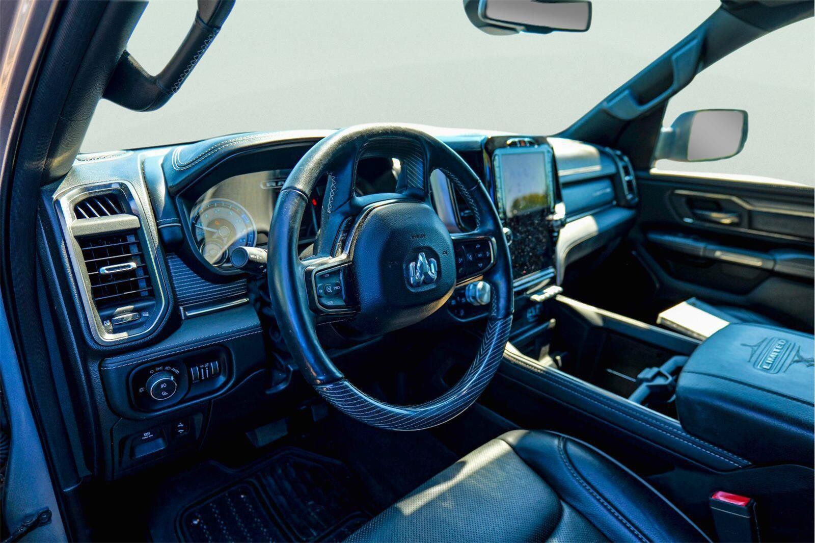 Used 2019 RAM 1500 Limited AWD/4WD image 3