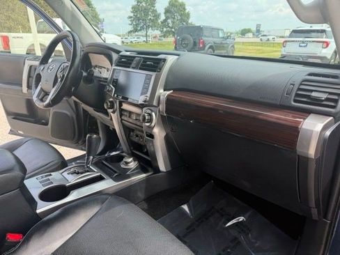 Used 2023 Toyota 4Runner Limited AWD/4WD image 45