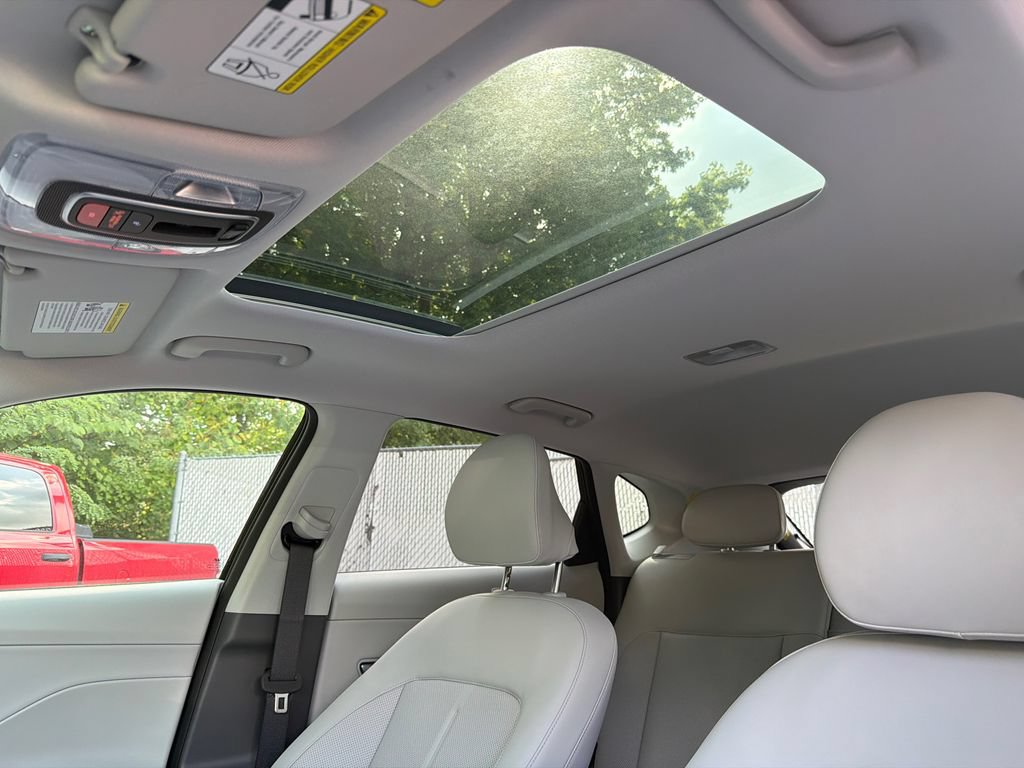 New 2026 Hyundai Kona Limited FWD image 32