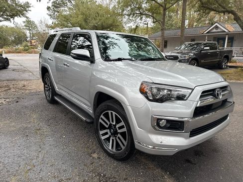 Used 2020 Toyota 4Runner Limited image 8