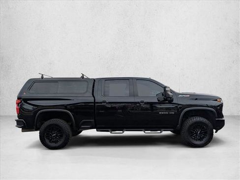 Used 2024 Chevrolet Silverado 2500 ZR2 image 4