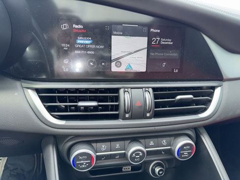 Used 2023 Alfa Romeo Giulia Veloce image 16