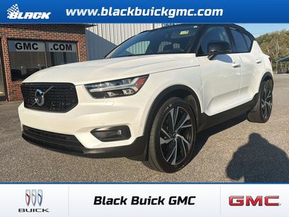 Used 2019 Volvo XC40 T4 R-Design