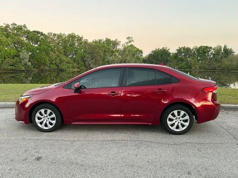 Used 2023 Toyota Corolla LE image 2