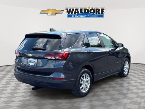 Used 2022 Chevrolet Equinox LS FWD image 6
