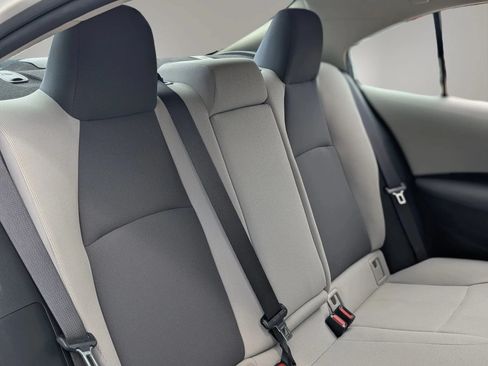 Used 2021 Toyota Corolla LE FWD image 20