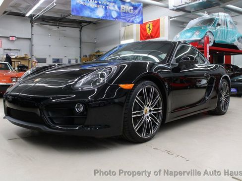 Used 2016 Porsche Cayman image 2