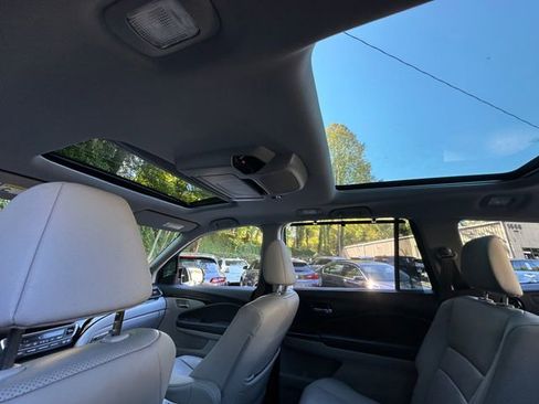 Used 2021 Honda Pilot Elite image 38