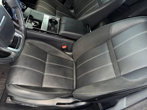 Used 2019 Land Rover Range Rover Velar R-Dynamic SE AWD/4WD image 31